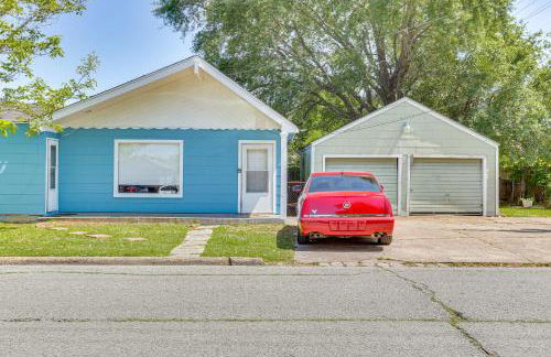 12 Mi to Lake Access Port Arthur Apt with Yard - Photo 23