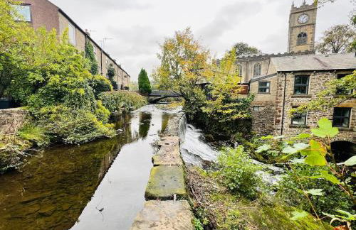 Old Betting Shop for 3 & Furry Friend - Photo 47