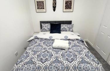 New Manchester City Getaway House with 2 FREE Parking - Foto 13