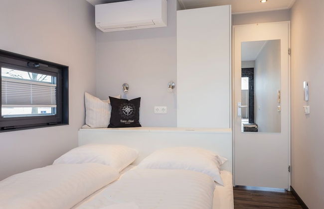 Unique Houseboat on and Around the Sneekermeer - Foto 6