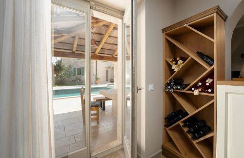 Mediterrane Steinvilla mit Privatpool, Whirlpool, Darts, Billard, Tischtennis, Gym - Foto 7