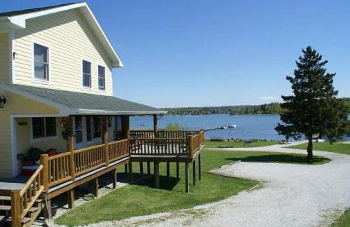 'Northside' Cottage w screened in porch - Photo 1