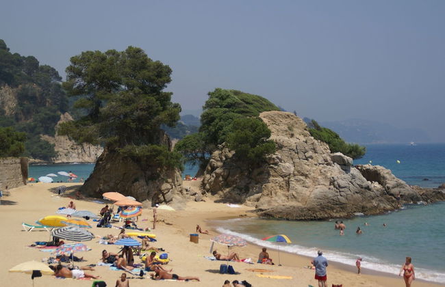 Serene Villa in Lloret de Mar With Private Swimming Pool - Photo 21