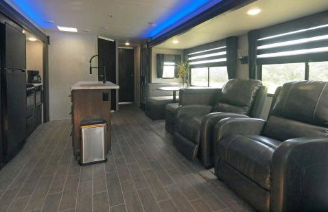 Brand-New Caravan Rental on a Ranch for a Romantic Getaway in Texas - Foto 3