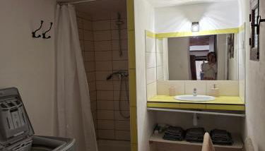 Cabanon provençal en pierre entouré de lavandes - Foto 3