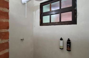 Lua Chalés 14 chalés equipados com churrasqueira individua , piscina e hidro incluindo café da manhã servido no quarto , roupa de cama, toalhas de banho e de praia a apenas 600 metros da praia de Maresias - Foto 24