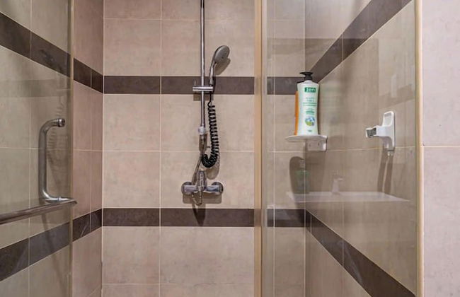 Pearl Plaza Luxury WiFi, Near Landmark 8 Apt, City View, Pool, Gym, Free - Foto 47