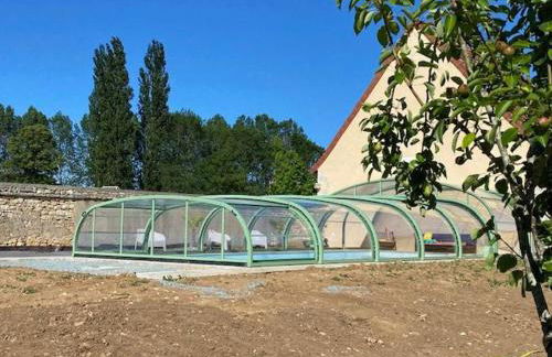 Maison de charme avec piscine couverte, vélos, barque et coin pêche, proche Châteauroux et George Sand - FR-1-591-168 - Foto 3