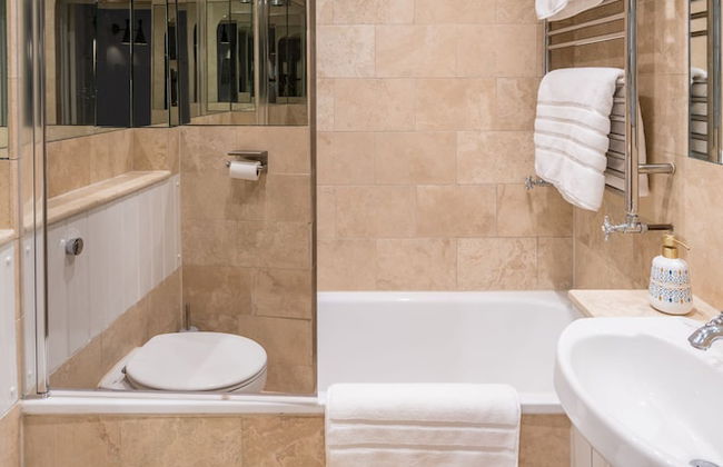 JOIVY Charming 1BR flat w Patio in the Heart of Pimlico - Foto 13