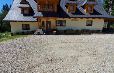 Dworek na skraju lasu - Foto 1