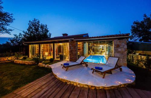 Rustic villa Radosic with indoor pool - Foto 1