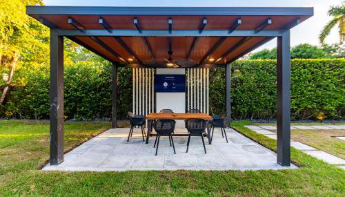 Fascinating Luxe Two-Level Villa BY THE GLAMHOMES - Foto 5, Garden