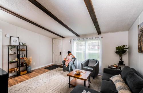 Renovated Bungalow Getaway - Foto 6