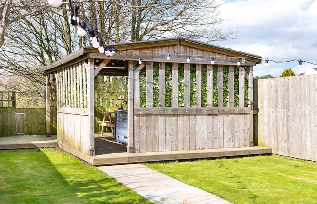 Stunning 1-bed Cottage Near Carlisle With Hot tub - Foto 13