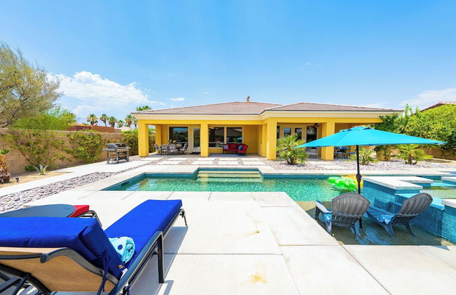 Luxurious 5BR Resort Style Home w/ Pool & Spa - Foto 47