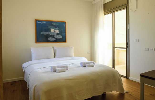 Coastline Family Triplex by Sea N' Rent - Photo 3