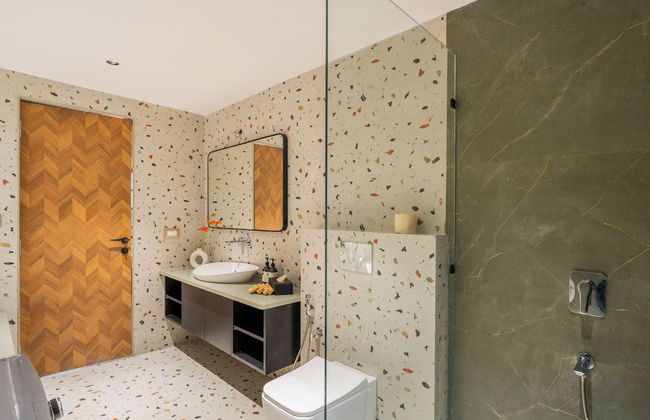 ELIVAAS Kamerios Brisa 1BHK with Jacuzzi - Photo 35