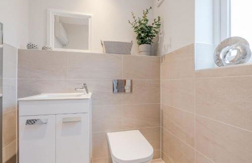 Maple House - Photo 21