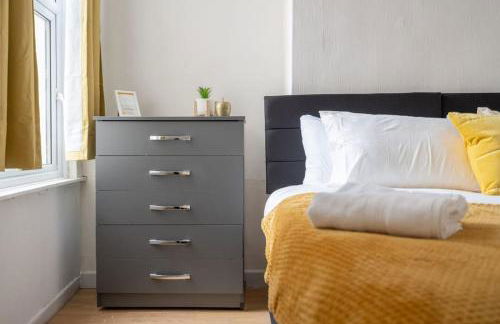 Stunning 5 bedroom home Wirral Birkenhead Sleeps 9- Free Parking-5G Internet - Foto 31