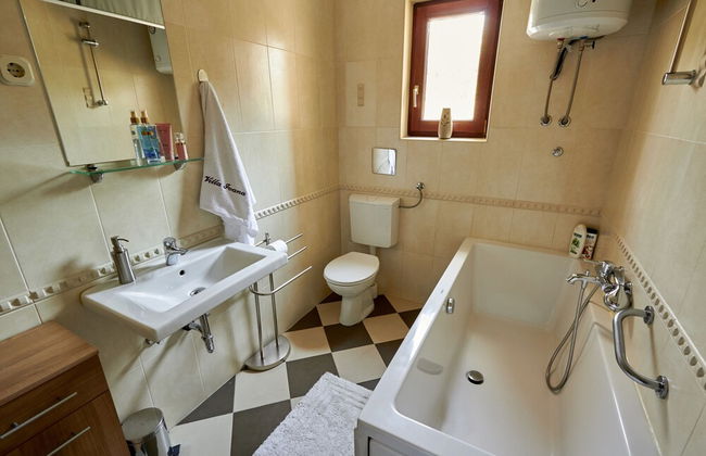 Villa Ivana - Photo 17