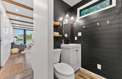 Stunning 2-Story Container Home with Rooftop Terrace - Foto 14