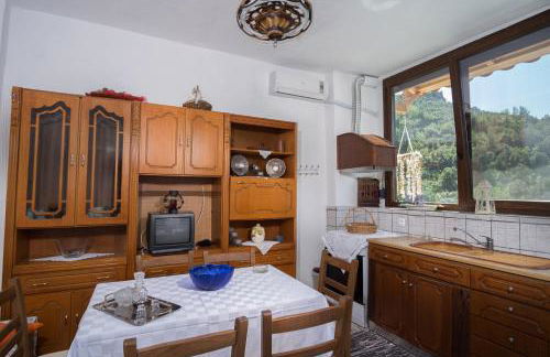 Traditional House Maries - Photo 10