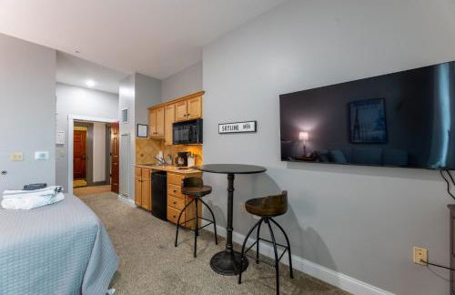 Snowshoe Village Ski-in - Ski-out Condo w Hot Tub - Foto 24