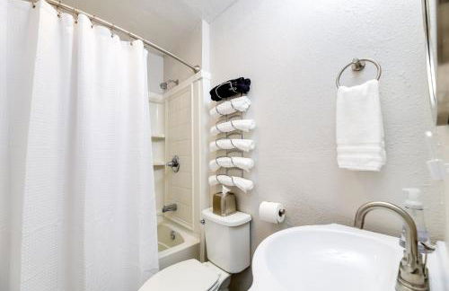 Fayetteville Retreat with Yard - Walk to Campus! - Foto 20