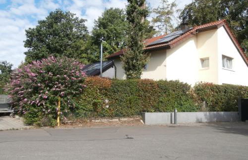 schöne Wohnung nahe Messe Stuttgart und Flughafen für 1-4 Businessgäste - Foto 1