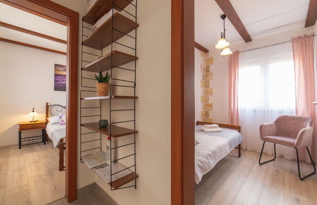 Serene Retreat Holiday Home With Pool - Foto 5