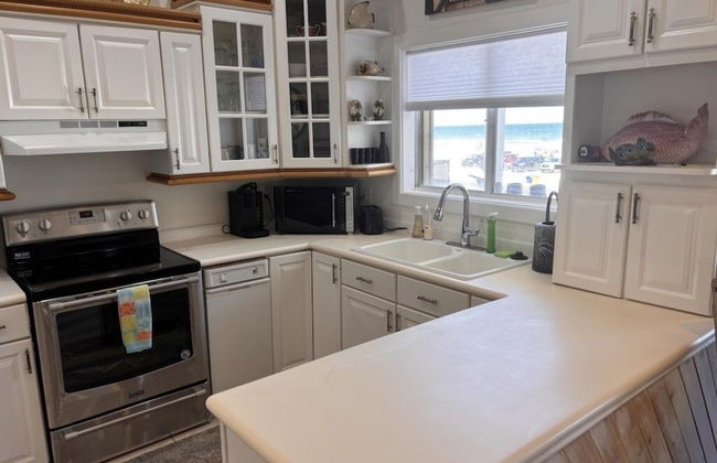 Ocean Front Beach Walking Distance To Flagler 4 Bedroom Home by RedAwning - Foto 9