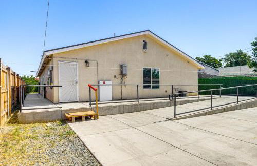 1 Mi to Rabobank Arena Home with Gazebo! - Photo 27