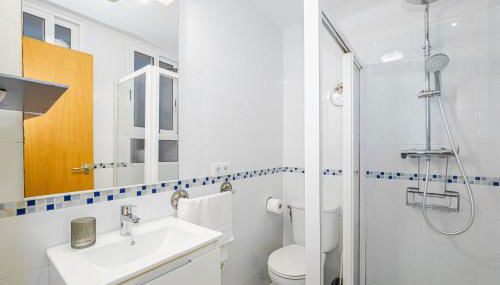 Bonito y muy fresco apartamento con patio privado - Foto 4