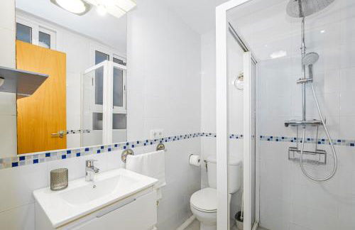 Bonito y muy fresco apartamento con patio privado - Photo 4