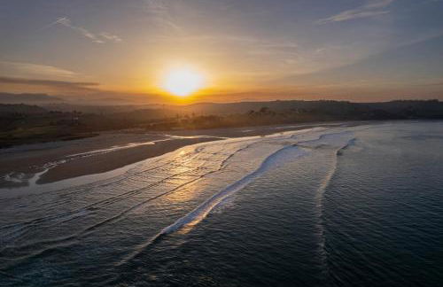 Wishome-Villa sobre el mar en Comillas con piscina privada - Foto 8
