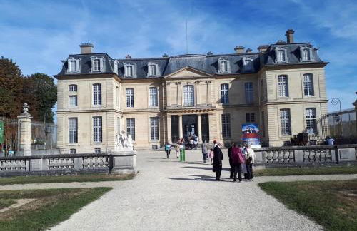 D&E - PARIS-DISNEY - HOLIDAYS APARTMENT - APPARTEMENT DE VACANCES - 5 CHAMBRES- 5 SDB - 5 BEDROOMS - 5 BATHROOMS - Netflix - Foto 44