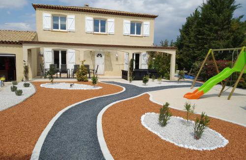 villa classée 4 étoiles avec piscine et boulodrome - Photo 5