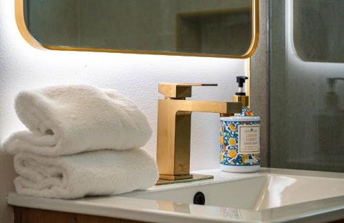 Chic Villa Nina 2 bedrooms 2 baths in Miami! - Foto 18