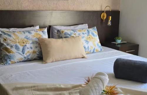 Próximo aeroporto, Piscina, Roupa de cama e banho. - Photo 72