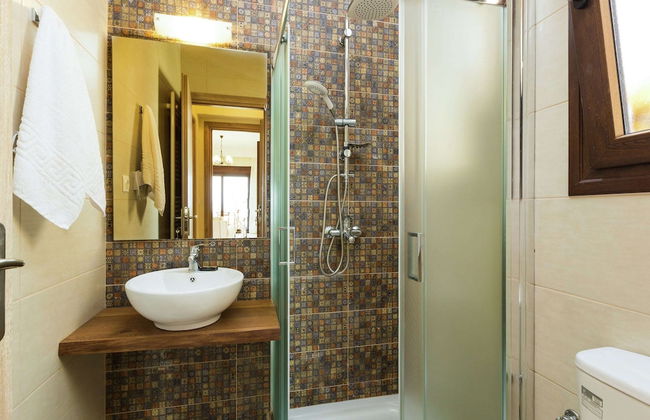 Novel Villa in Roupes with Private Pool near Arkadi Monastery - Photo 15