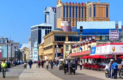 AMAZING!!!! Luxury 5BR, Steps to beach and Fun! Fully Renovated Beach house! - Foto 40