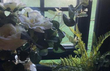 Shepherd Hut Lodge on Farm Waterside Goodwin Farm - Photo 24