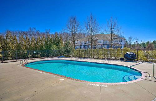 Charming Greensboro Townhouse with Back Patio! - Foto 2