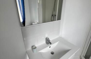 NEW 2 bedroom House 15mins from Paris by Train - Foto 7