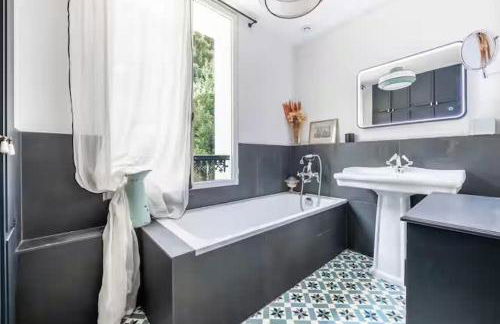 Before making request, read my profile host at bottom of page # House, garden, Eiffel Tower, Palace of Versailles - Foto 22