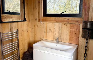 Willow Court Farm, The Copper Castle & Petting Farm, 8 min to Legoland & Windsor, 15 min to Lapland UK - Foto 15