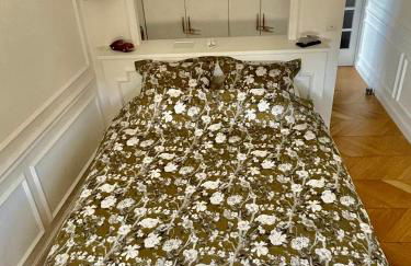 Apparemment luxueux niché dans les arbres - Foto 15