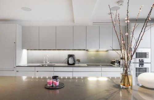 Mayfair Residences - Photo 8