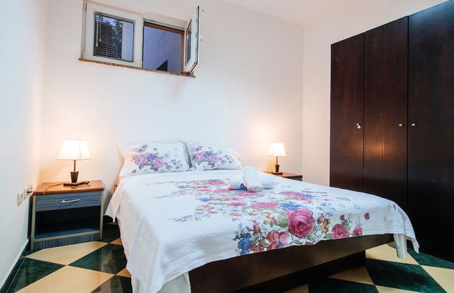 Holiday Home in Jasenice With Garden - Foto 7