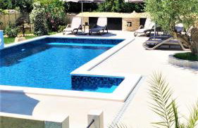 Apartment Villa Engel with Pool - Photo 14